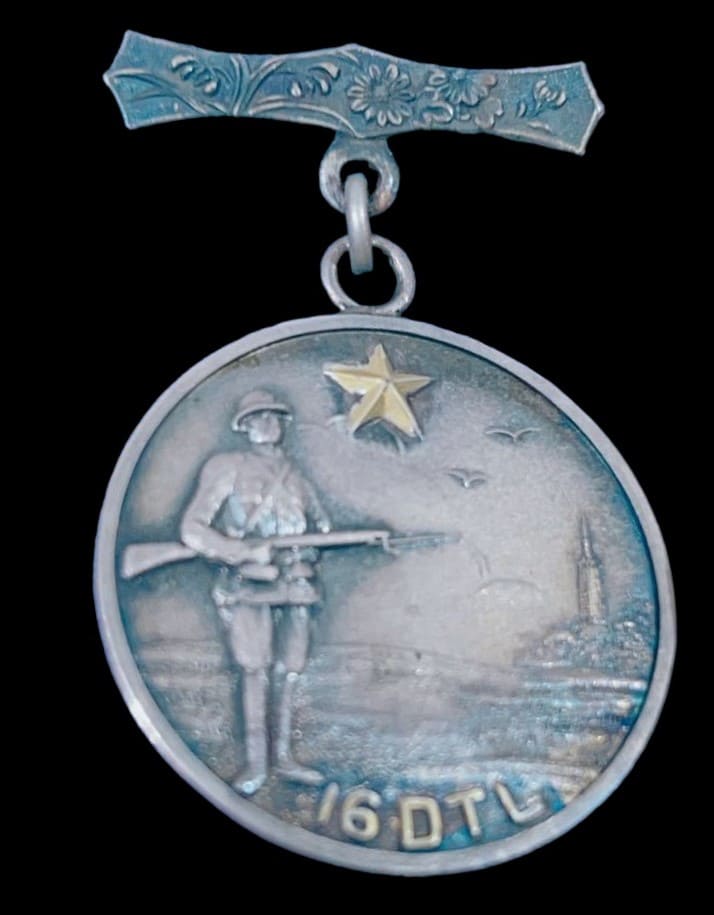 第十六師團通信隊   16th Division Signal Unit Badge.jpg