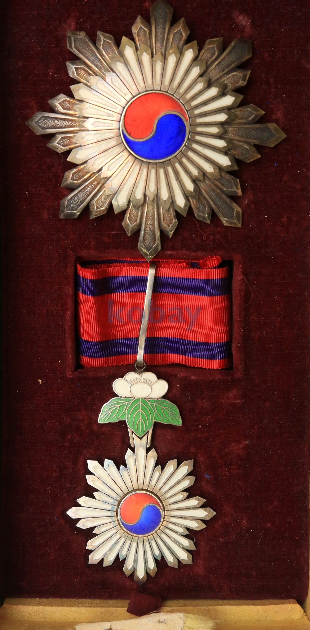1806UCTI684_2.jpg