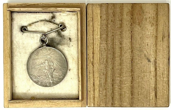 1920 Japan National Census Taker’s Badge.jpg