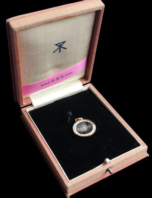 1925 Japan National Census Golden Compass 大正十四年国勢調査ゴールド製両面コンパス.jpg