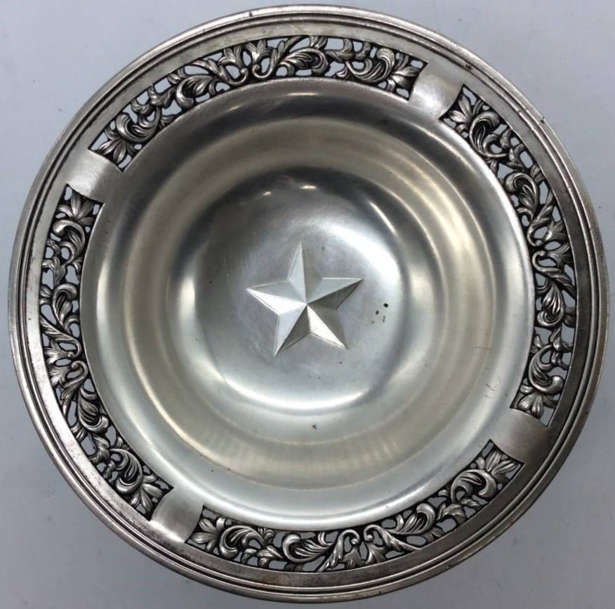 1932 Commemorative Vase.jpg