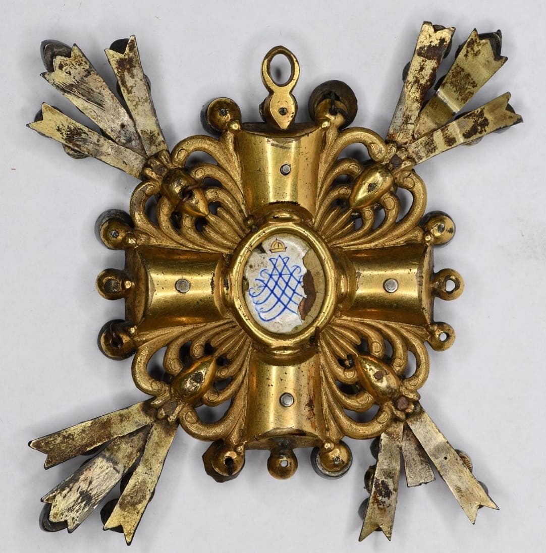1st class Early Orders of St.Anna (so-called Holstein  type).jpg