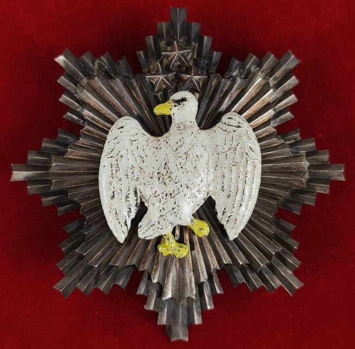 1st class fake   Order of the White Falcon 一等白鹰勳章.jpg