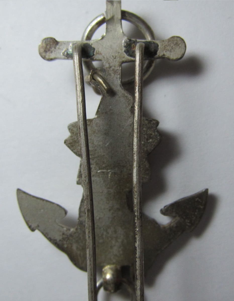 1st class  Merit  Badge of Japan Seafarers Relief Association.jpg