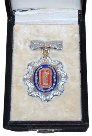 1st class Meritorious Service Badge of  Great Japan Sericulture Association.jpg