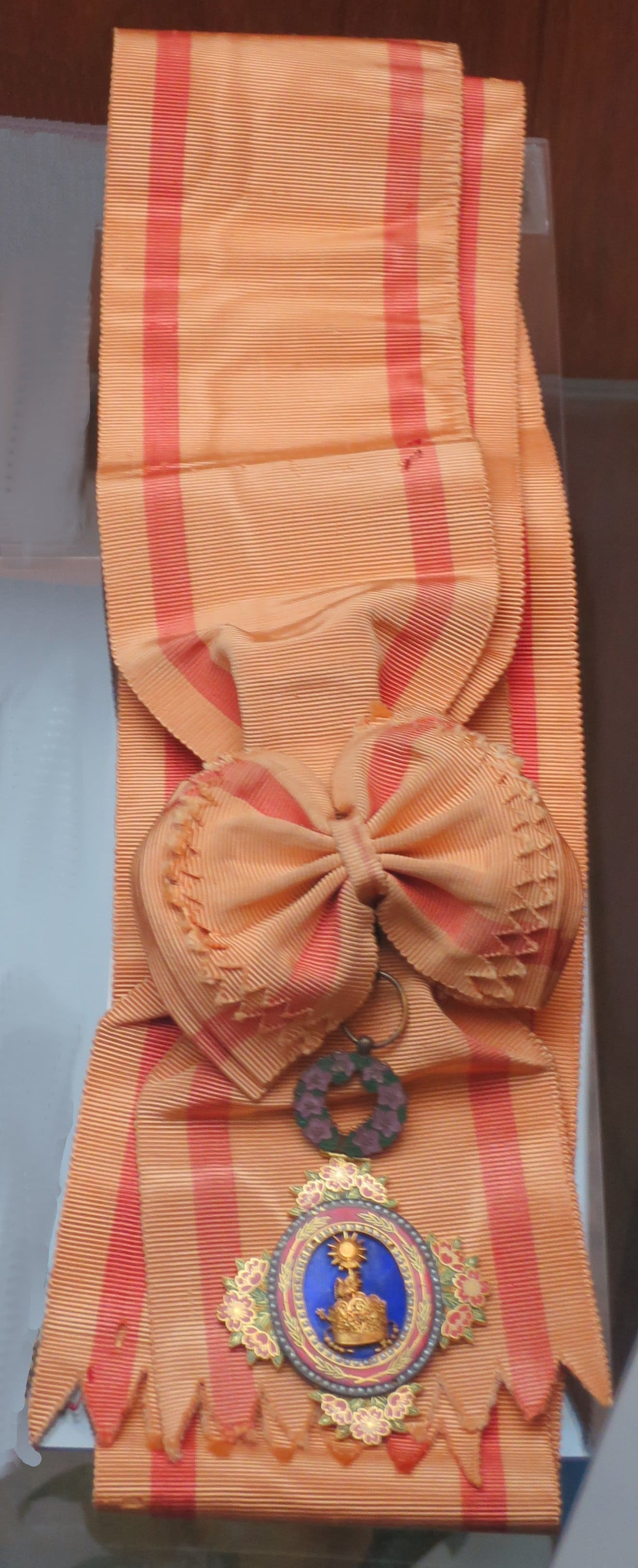 1st class of Precious Crown Order.jpg