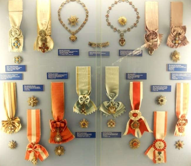 1st class Order of Brilliant Jade  awarded in 1936 to the president of Czechoslovakia Edvard Beneš.jpg