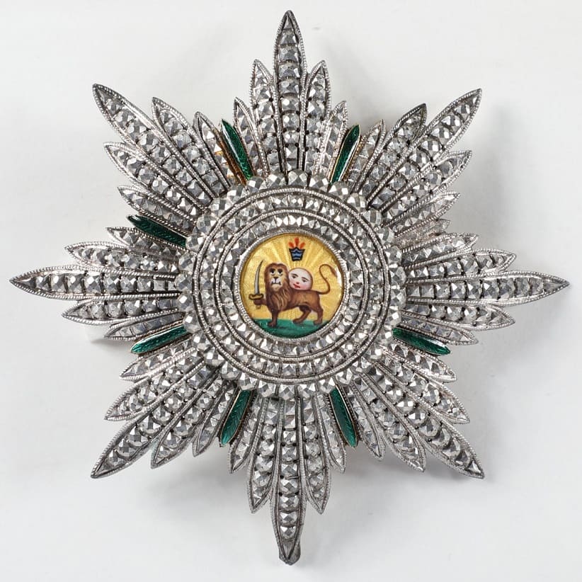 1st class order of Lion and Sun  military division  standing lion with a saber.jpg