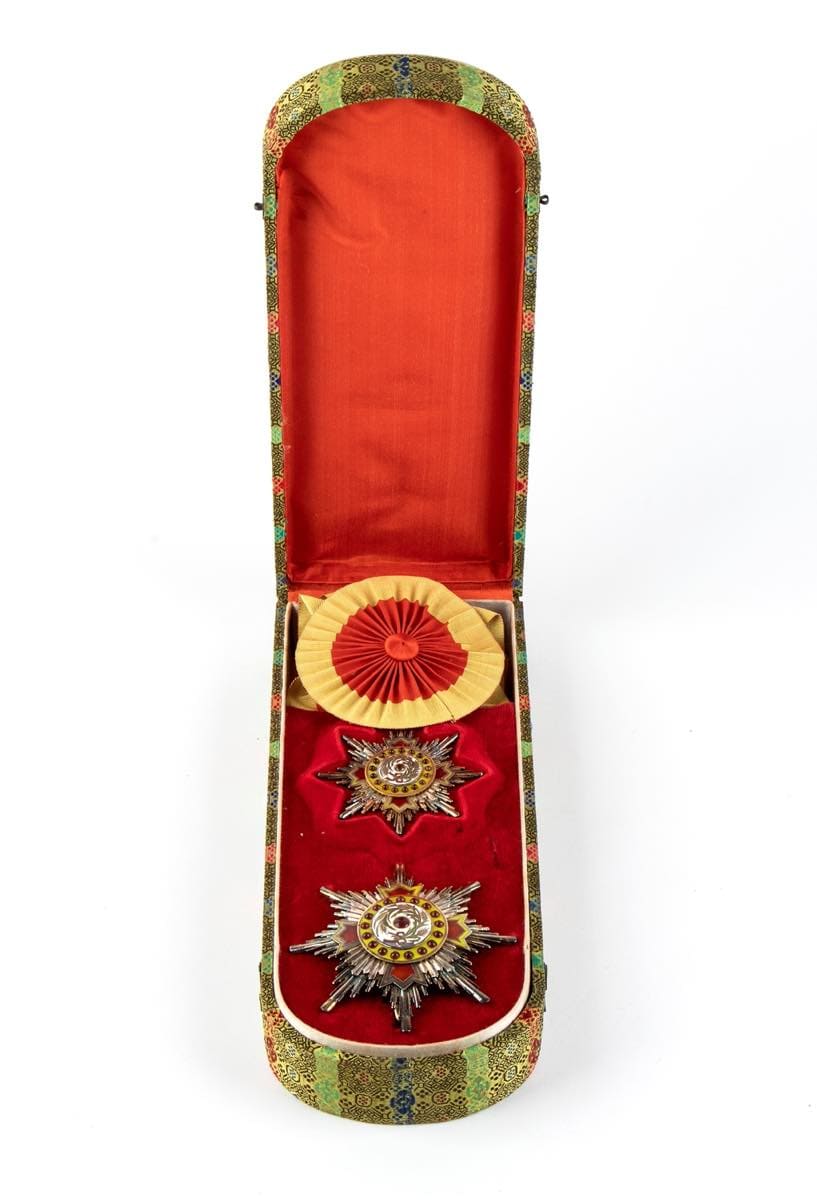 1st class Order of Precious Brilliant Golden Grain awarded in 1920 to Italian Admiral Paolo Camillo Thaon di.jpg