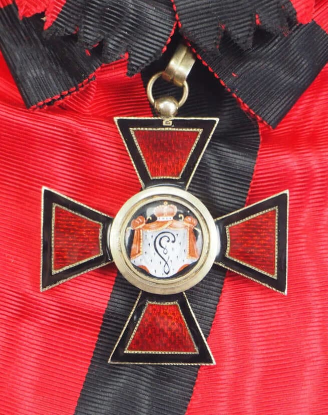 1st class Order of Saint Vladimir made by Unidentified French Workshop.jpg