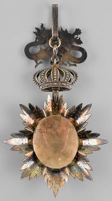 1st class Order  of the Dragon of Annam made by Chobillion.jpg