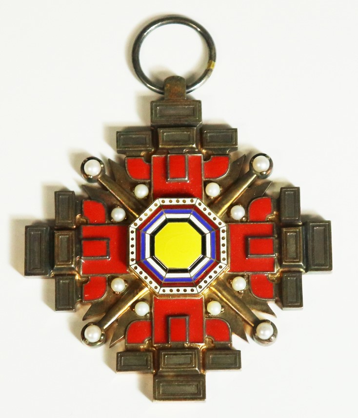 1st  class Order of the Pillars of the State.jpg
