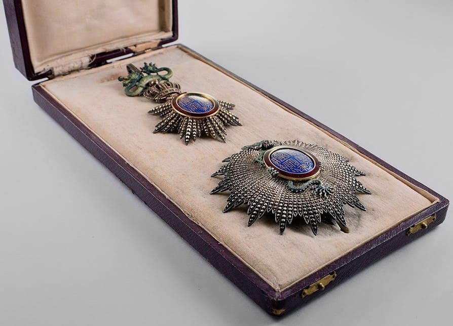 1st class Order_of the Dragon of Annam made by Chobillion.jpg