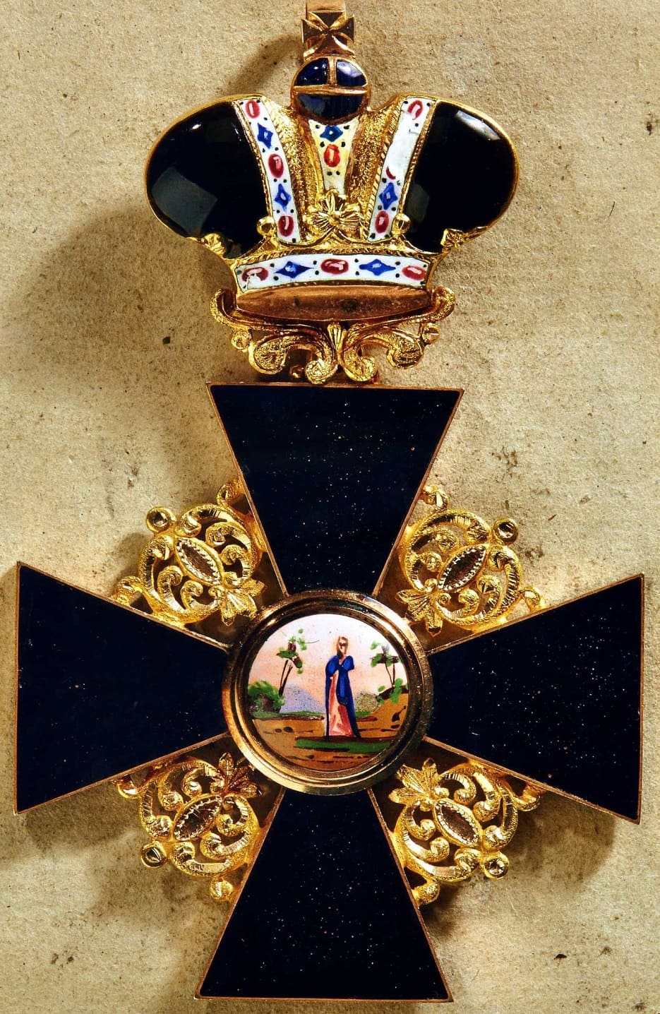 1st class Privately Commissioned Order of Saint Anna with Imperial Crown.jpg