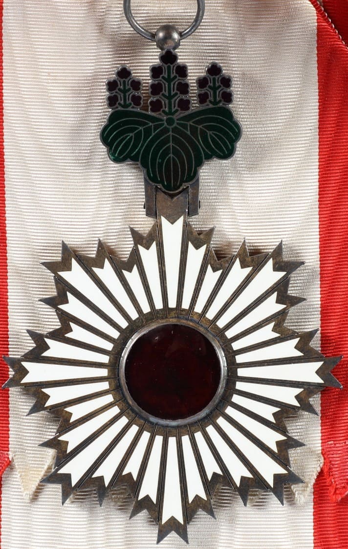 1st class Rising  Sun order marked M.jpg