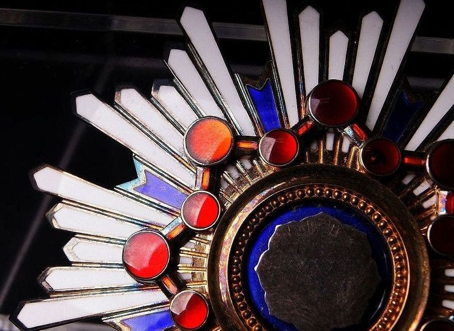 1st class   Sacred Treasure order awarded in 1964.jpg