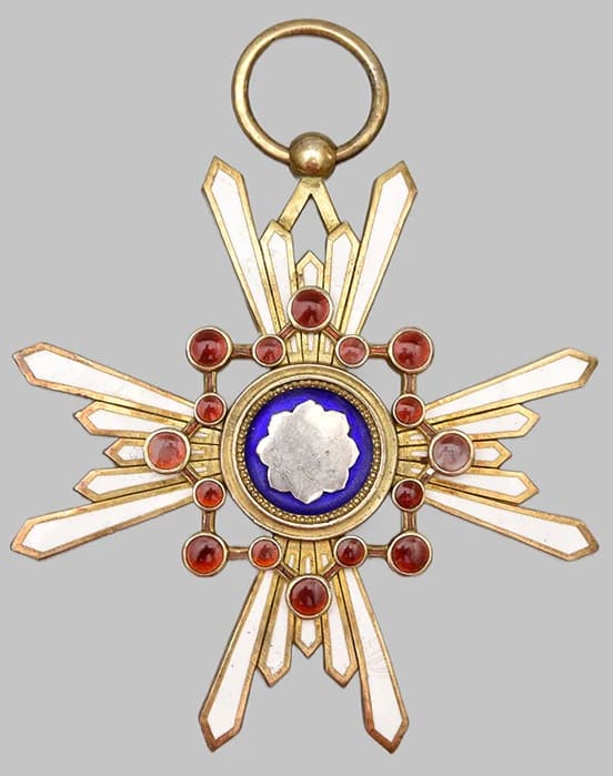 1st class Sacred Treasure order  from Meiji era in case for Foreigners.jpg