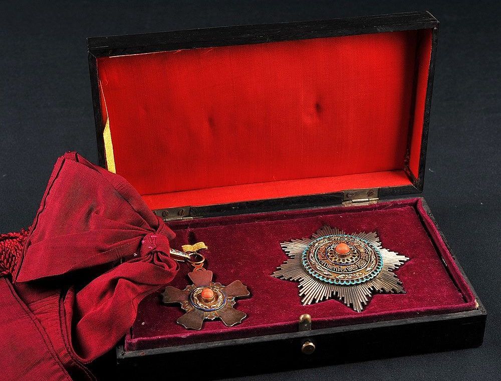 1st Type 2nd Class 3rd Grade awarded  in 1906 to Japanese Medical Officer.jpg
