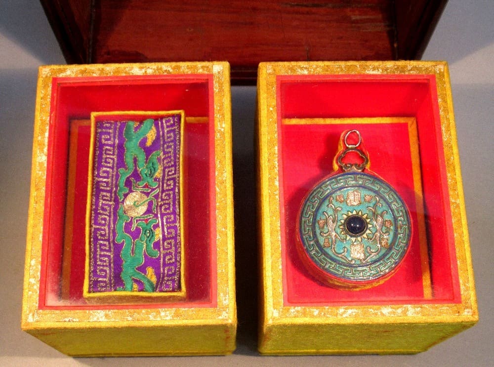 1st Type 4th Class Double Dragon order awarded in 1888 to  British Engineer Harry Sait.jpg