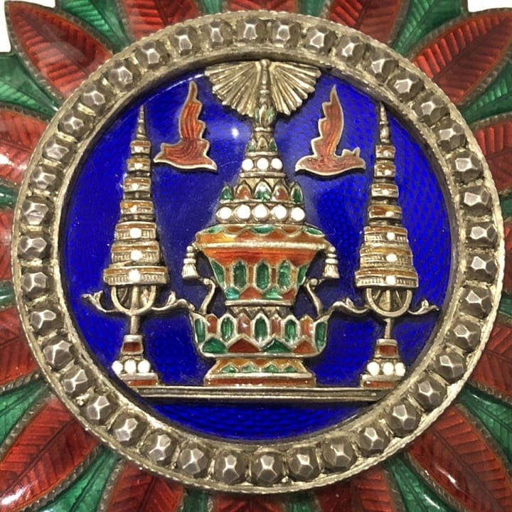 1st type  Order of the Crown of Thailand made by J.W. Benson.jpg