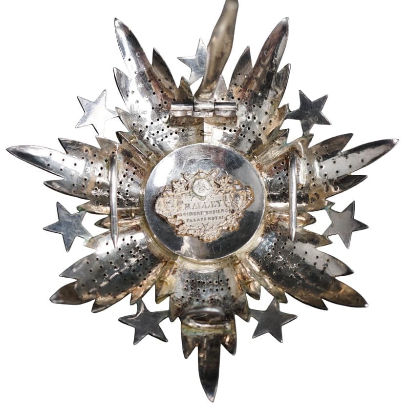 2nd class breast star with seven stars.jpg