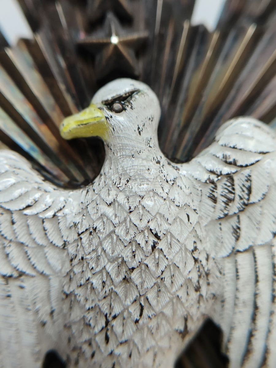 2nd class fake  breast star Order of the  White Falcon.jpg