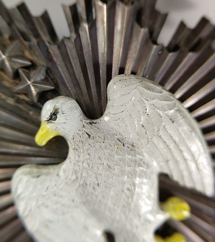 2nd class fake   breast star Order  of the White Falcon.jpg