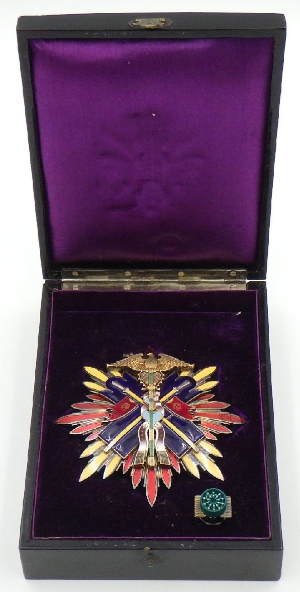 2nd class Golden Kite order breast  star from 1942-1945 time period.jpg