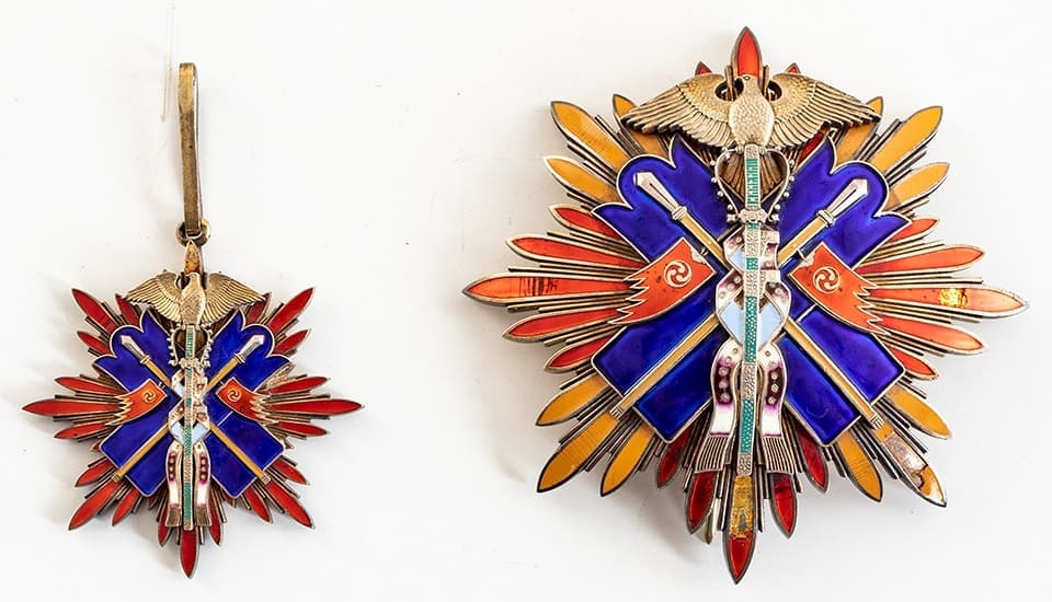 2nd Class Golden Kite order  from Meiji  epoch 功二級金鵄勲章.jpg