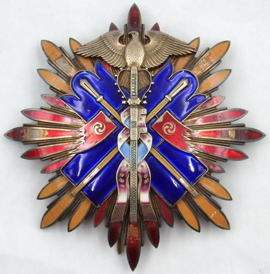 2nd Class Golden Kite order from the Meiji Era.jpg
