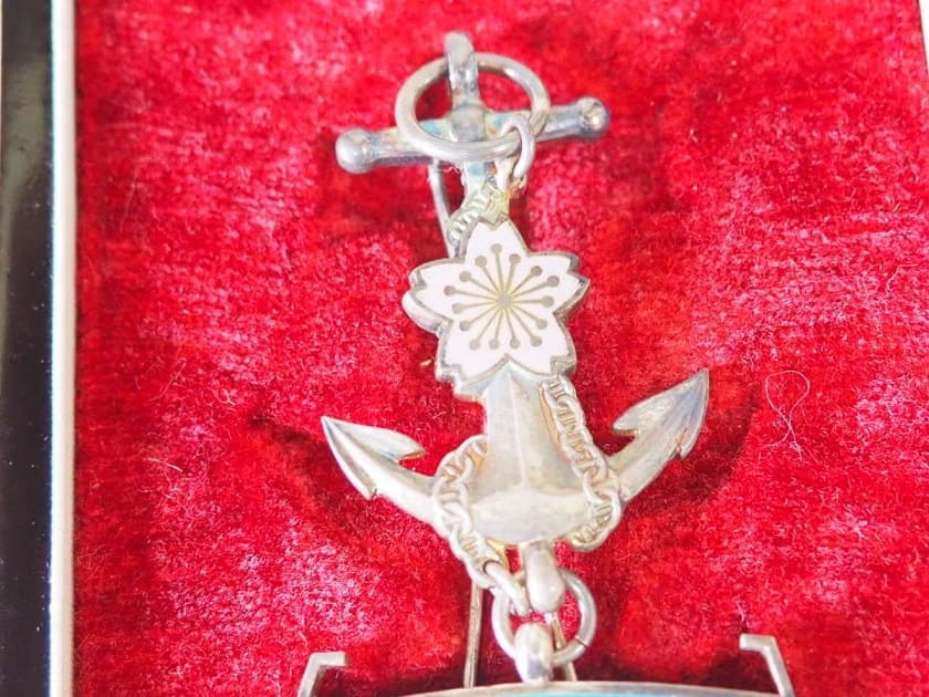 2nd class Merit Badge of Japan  Seafarers Relief Association.jpg