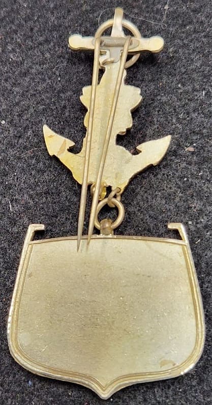 2nd class Merit_Badge  of  Japan Seafarers Relief Association.jpg