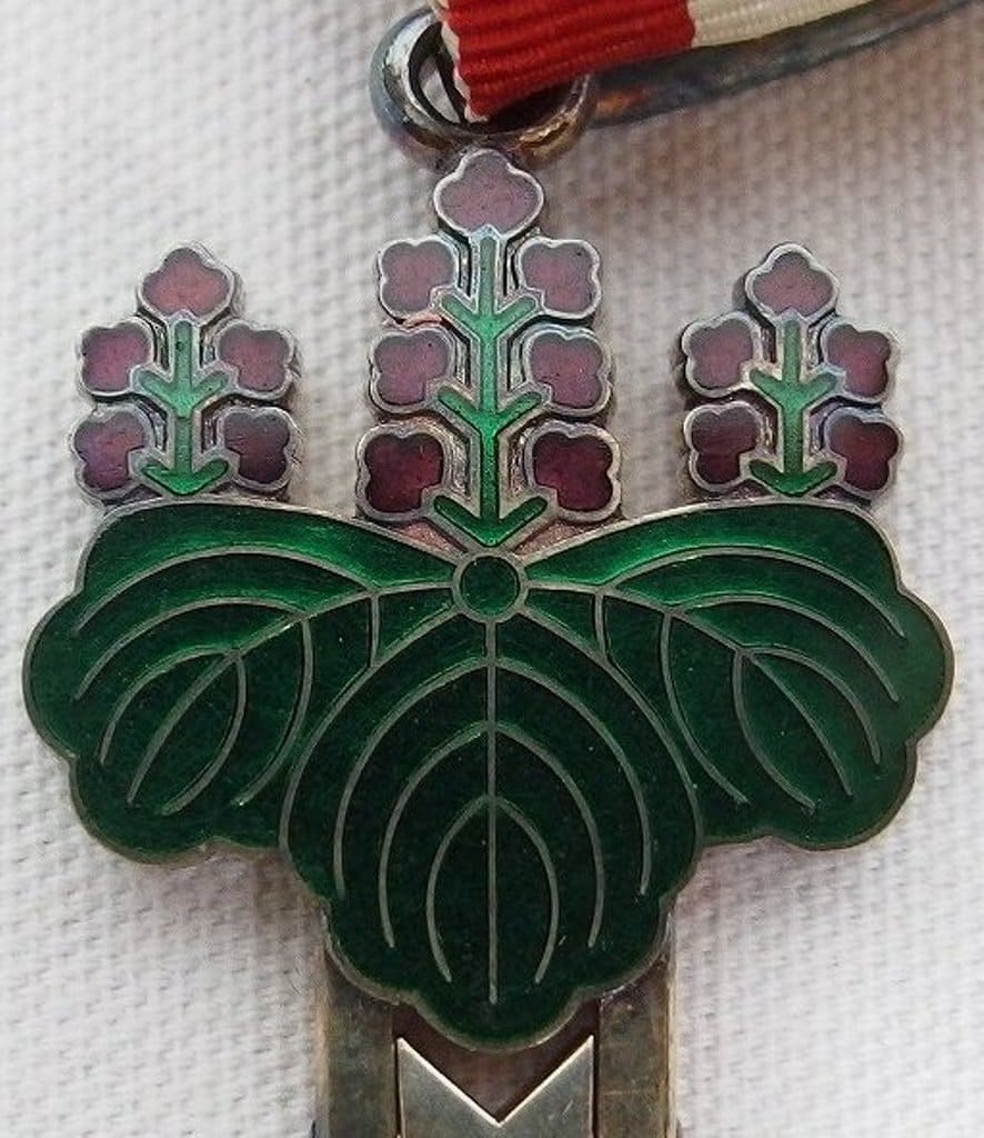 2nd class Order of  Rising  Sun with  mark  ナ.jpg