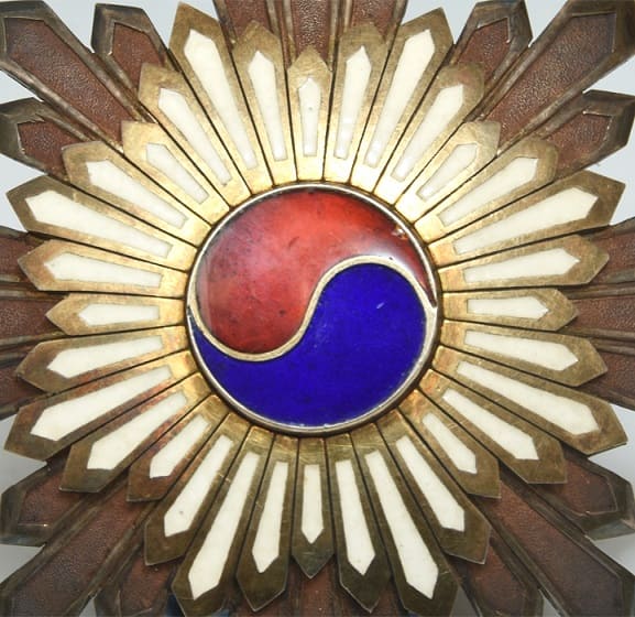 2nd  class Order  of Taeguk.jpg