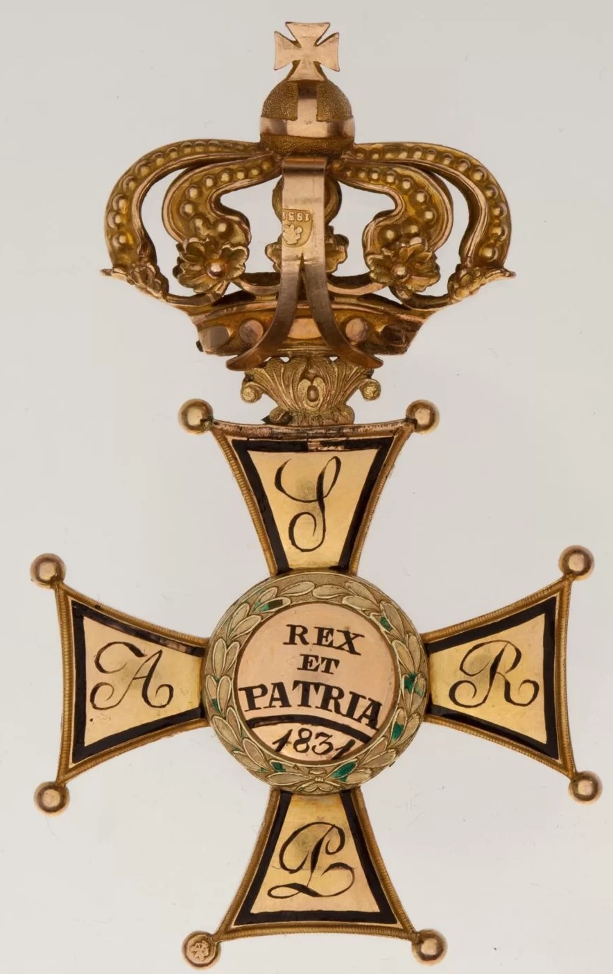 2nd class Orders of Virtuti Militari made by Immanuel  Pannasch.jpg