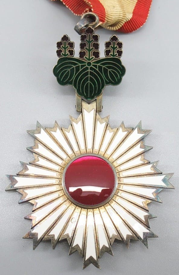 2nd class Rising_Sun order awarded in 1920 to Major General Funabashi Yoshizo.jpg