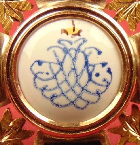 2nd class St.Anna order made by Julius  Keibel mark IK.jpg