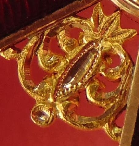 2nd class St.Anna order made by Julius Keibel mark  IK.jpg