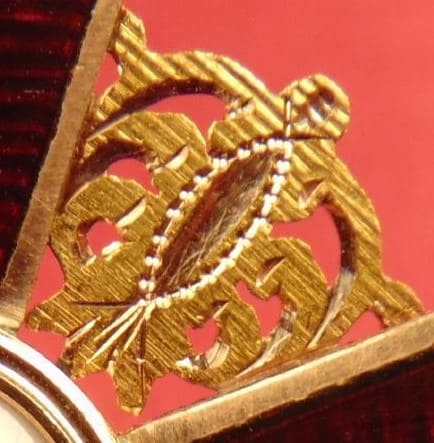 2nd class St. Anna order made by Julius Keibel mark IK.jpg