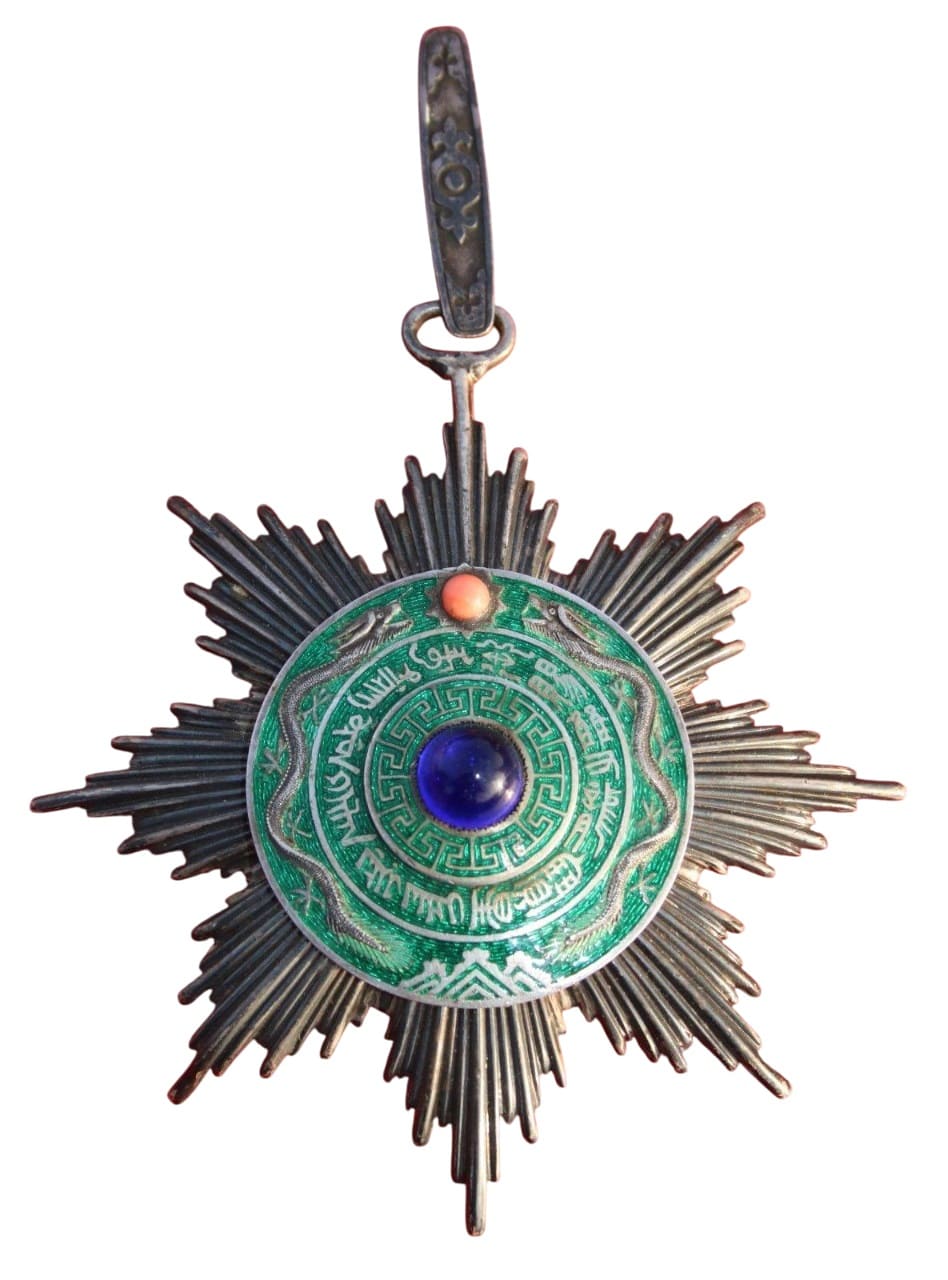 3rd Class 2nd Grade order of the Double Dragon made by Bacqueville.jpg