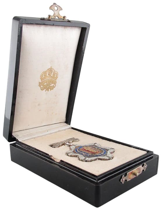 3rd class Meritorious Service Badge of Great  Japan Sericulture Association.jpg