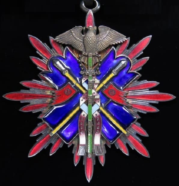 3rd class Order of Golden Kite type 1932.jpg