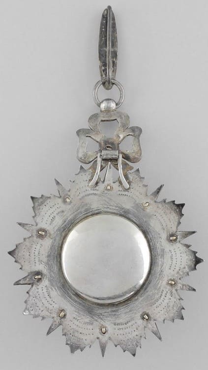 3rd class  Order of Nishan-Iftikar made by Halley.jpg