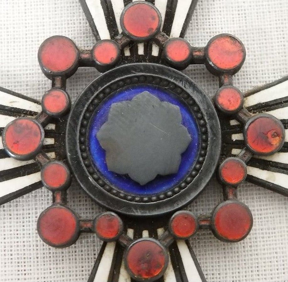 3rd  class  Order of Sacred Treasure  with mark 美.jpg