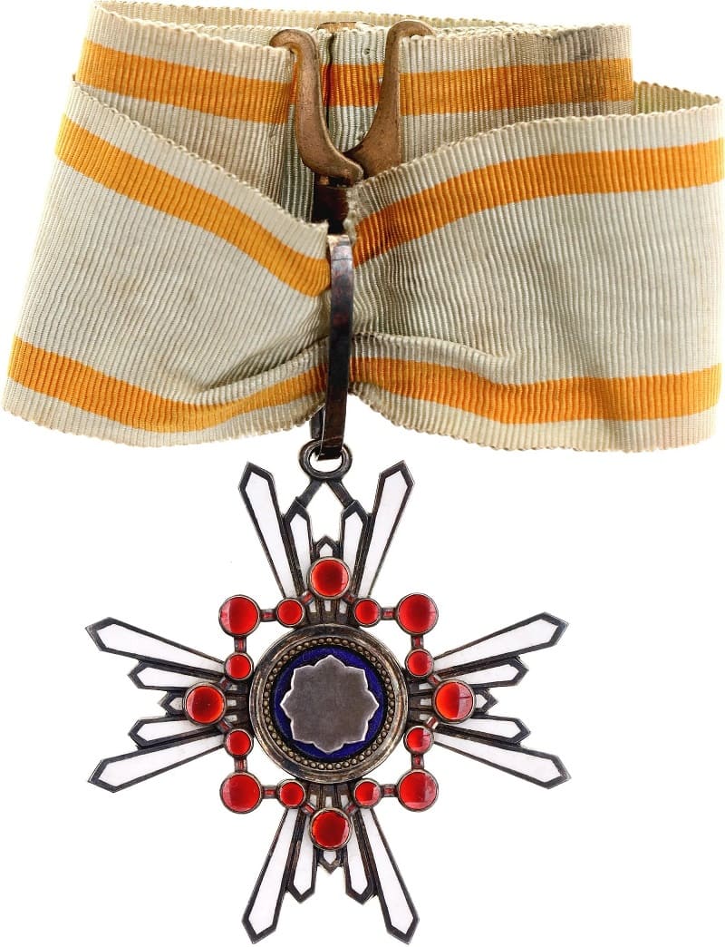 3rd class Order  of Sacred Treasure with mark 美.jpg