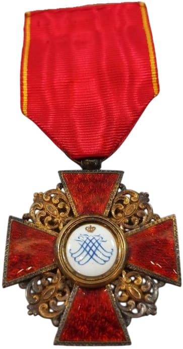 3rd class Order of Saint Anna made by  Halley.jpg