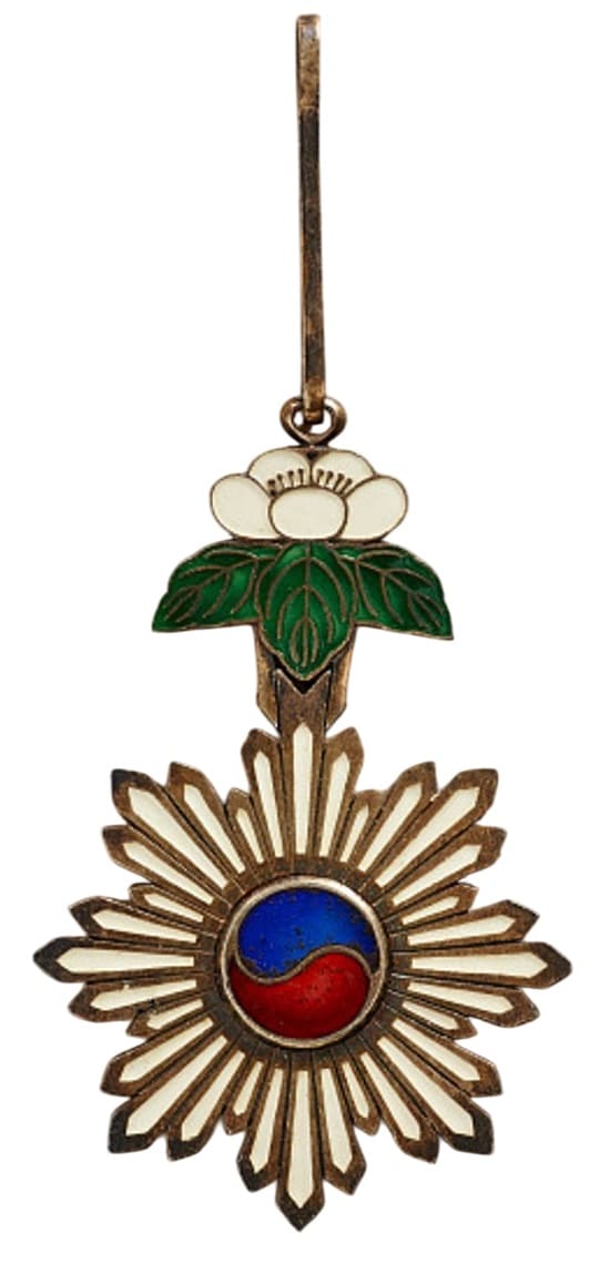 3rd class Order of Taeguk.jpg