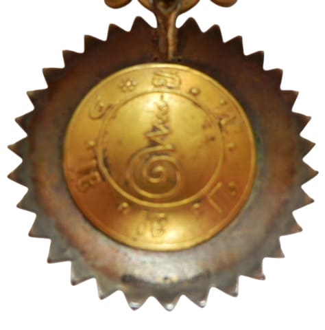3rd class Order of  the Crown of Thailand made by Court Jewellers A.Gränlert&Co, Bangkok.jpg