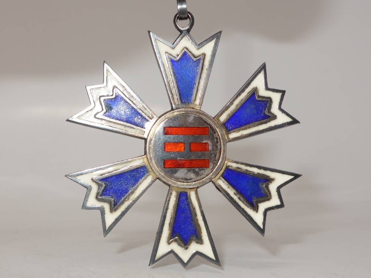 3rd class Order of the Eight Trigrams.jpg