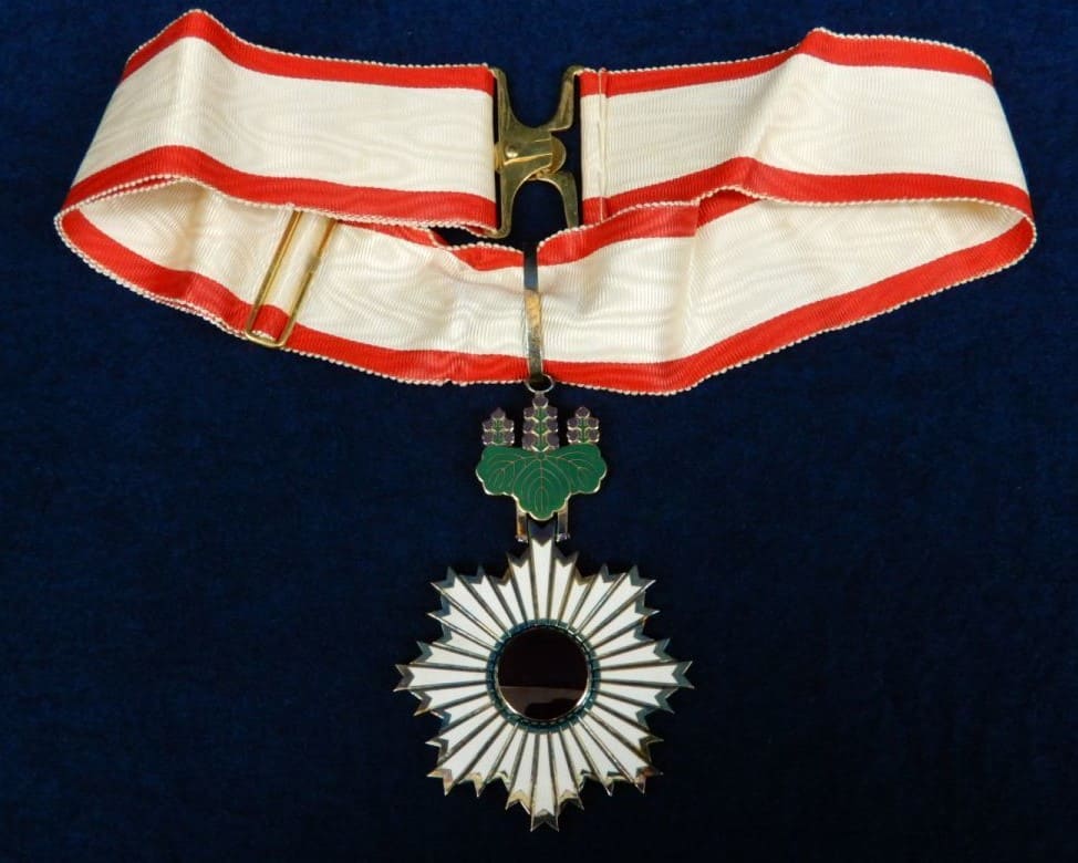 3rd class Rising Sun order  awarded in 1984.jpg